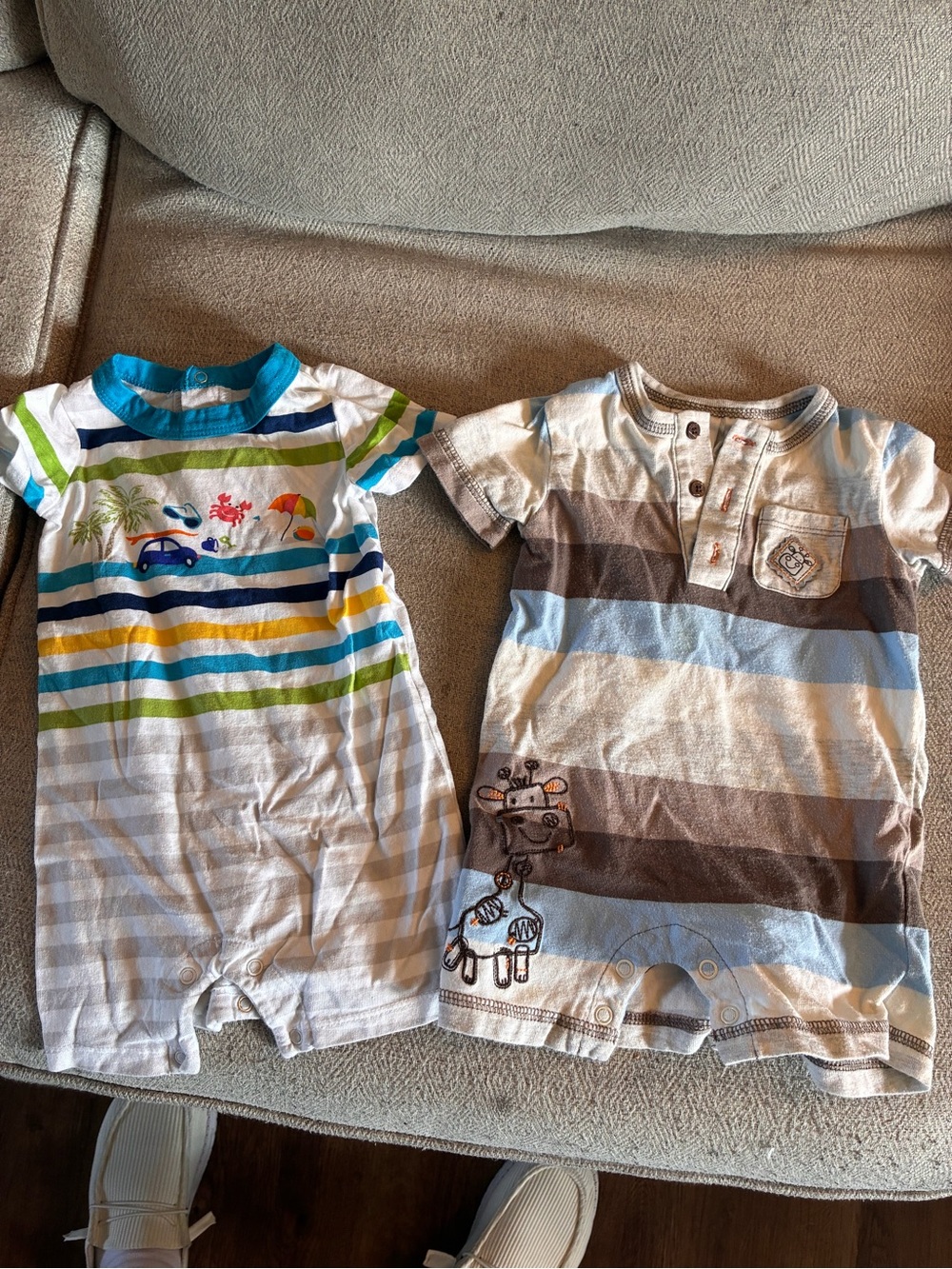 Lot of 2 Carter's Baby Boy Snap-Up Rompers - Size 3-6 months
